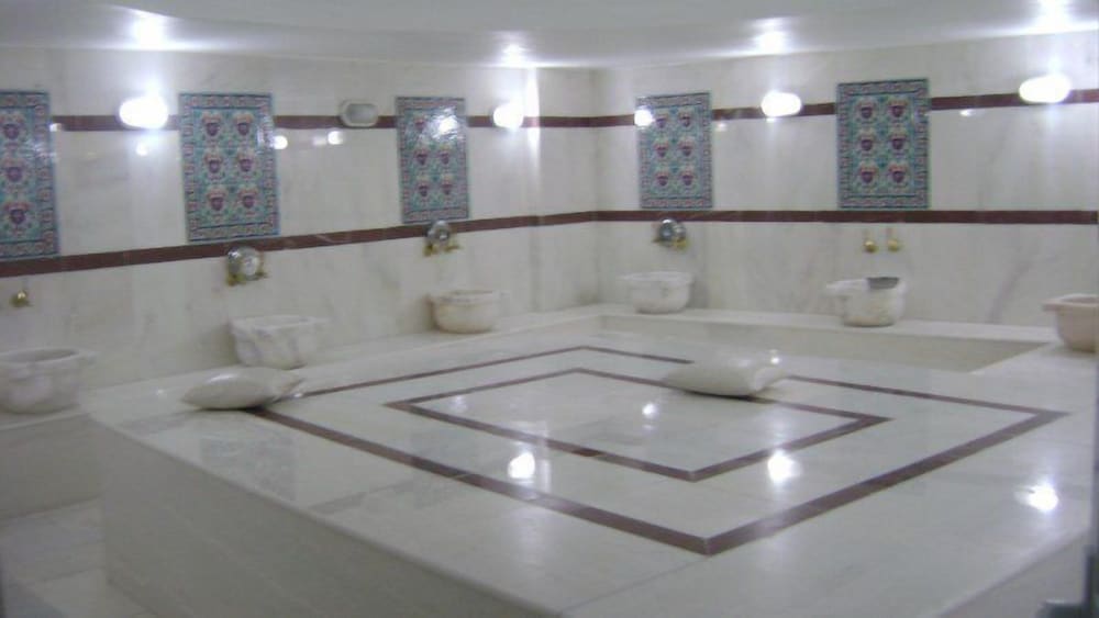 Safari Hotel 24/34
