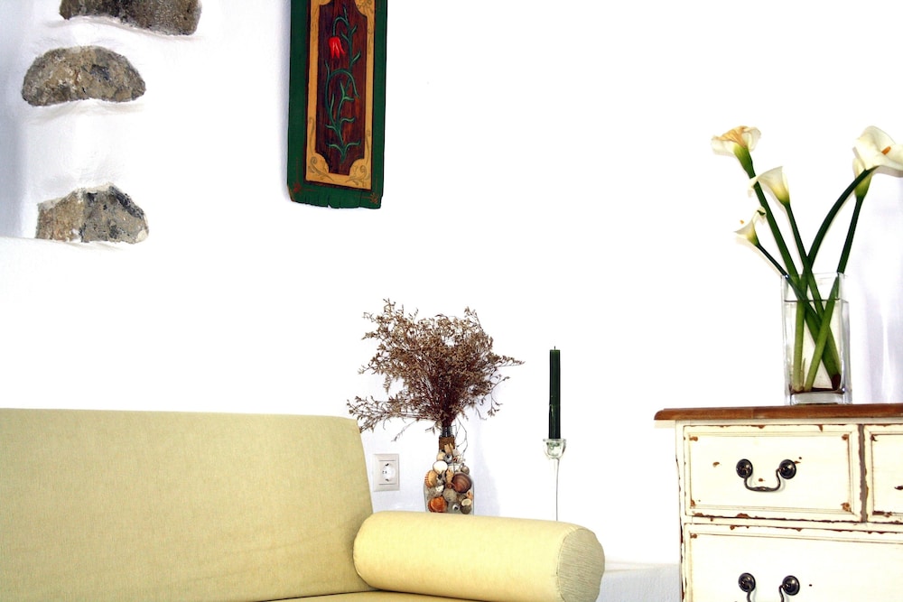 Mariakis Luxury Studios 6/42
