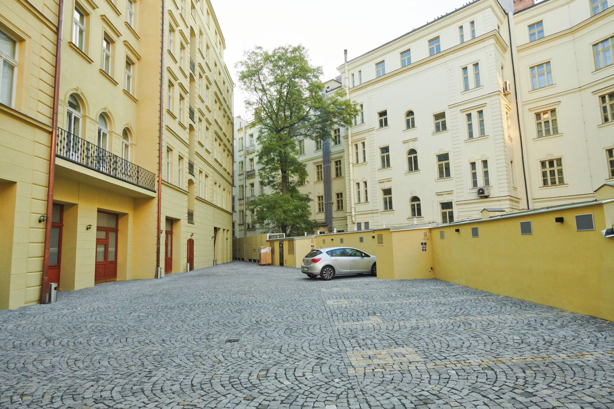 Pytloun Bristol Residence Prague 32/50