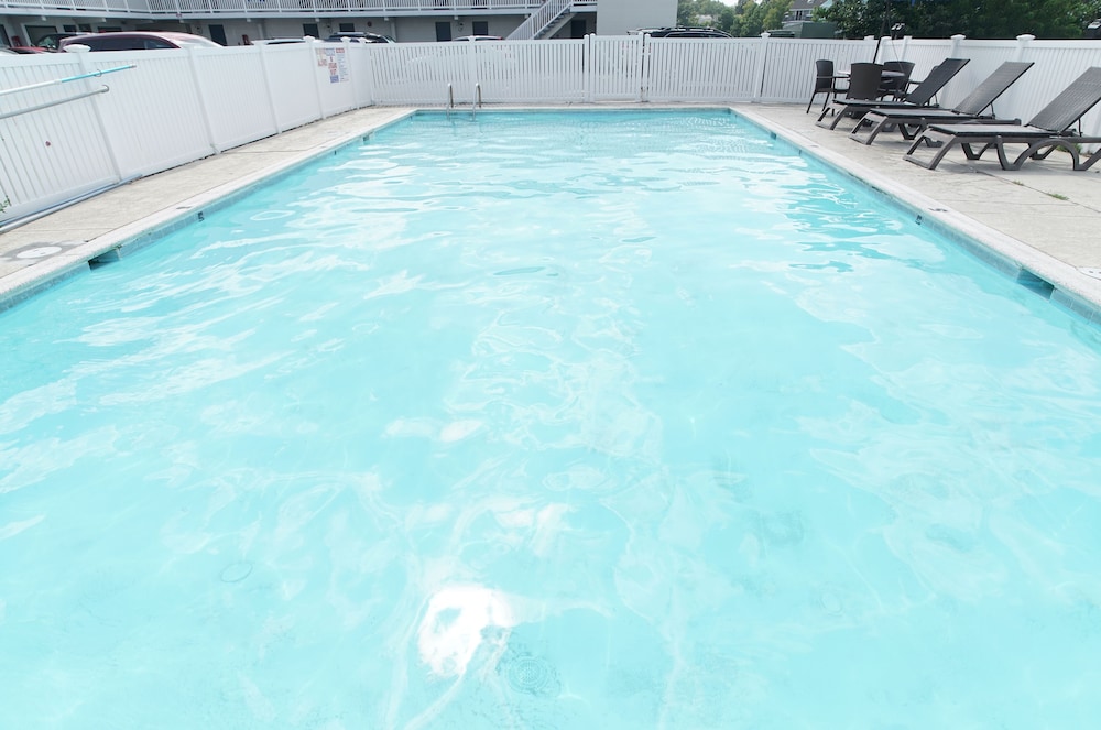 Sandpiper Inn 46/48