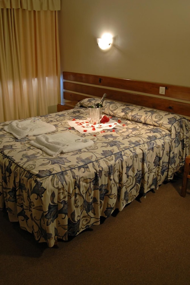 San Rafael Hotel 15/27