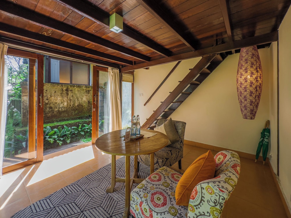 Ubud Sari Health Resort 72/84