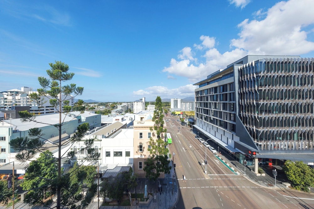 Madison Plaza Townsville 58/64