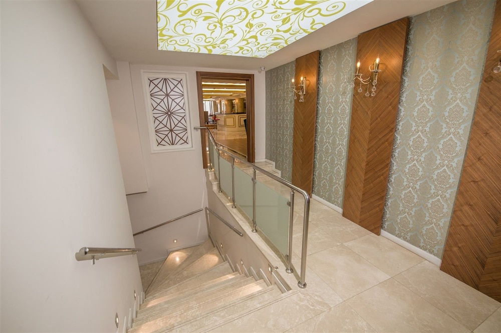 Huzur Thermal Hotel 4/50