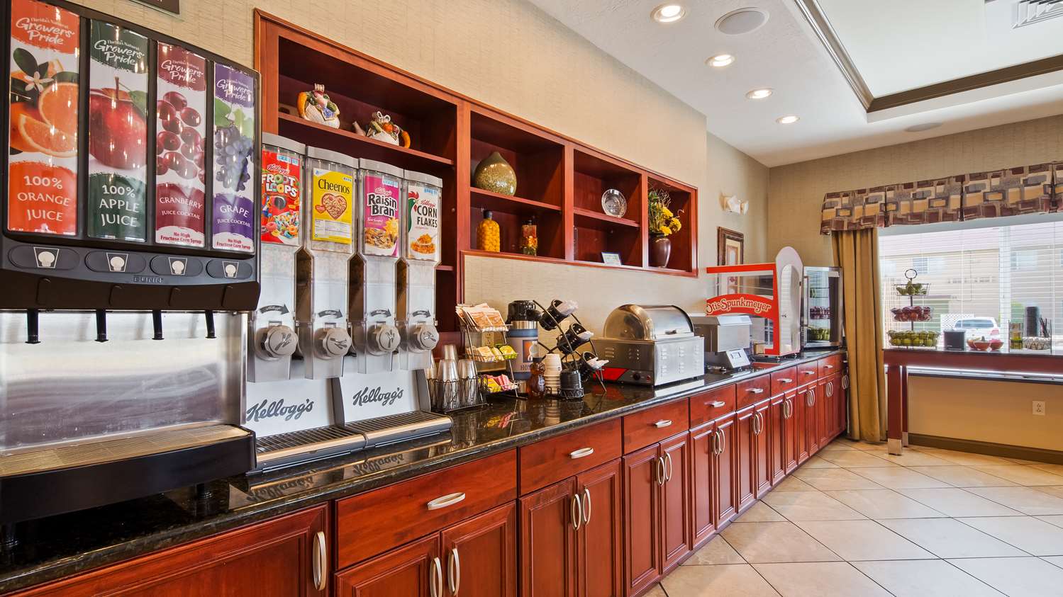 Best Western Plus Montezuma Inn & Suites 3/24