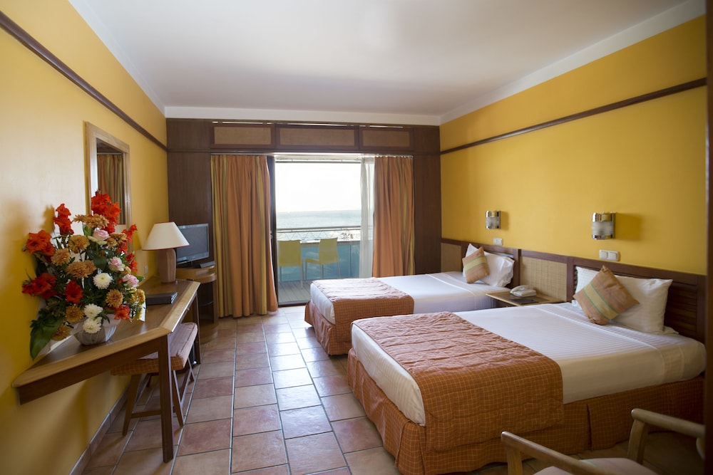 غرفة سوبيريور بسرير كينج بإطلالة على البحر، Lido Sharm Hotel Naama Bay 2/3