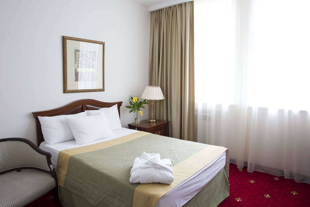 ATYRAU DASTAN HOTEL 7/30