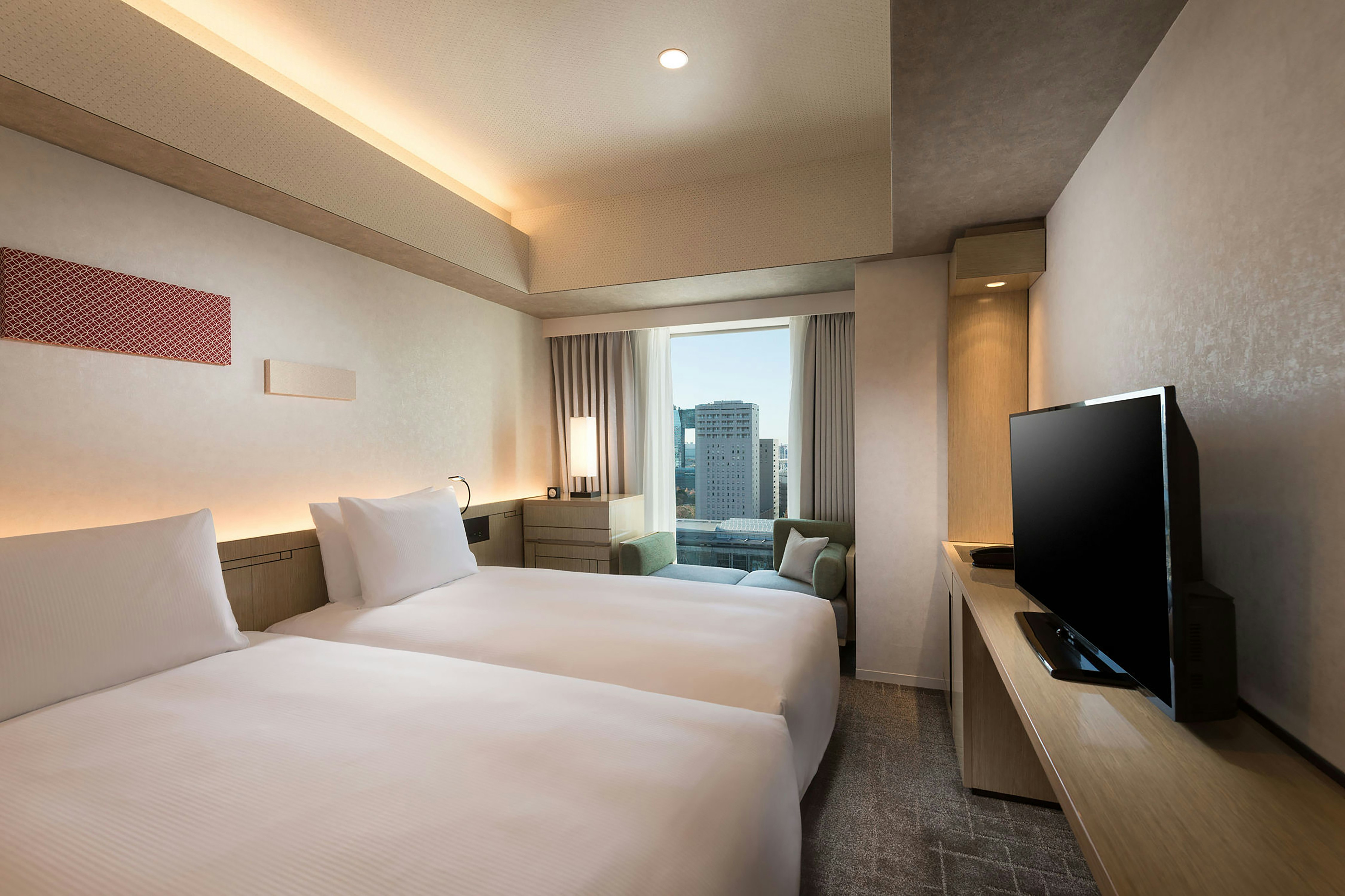 DELUXE, TWIN BEDS, HIGH FLOOR