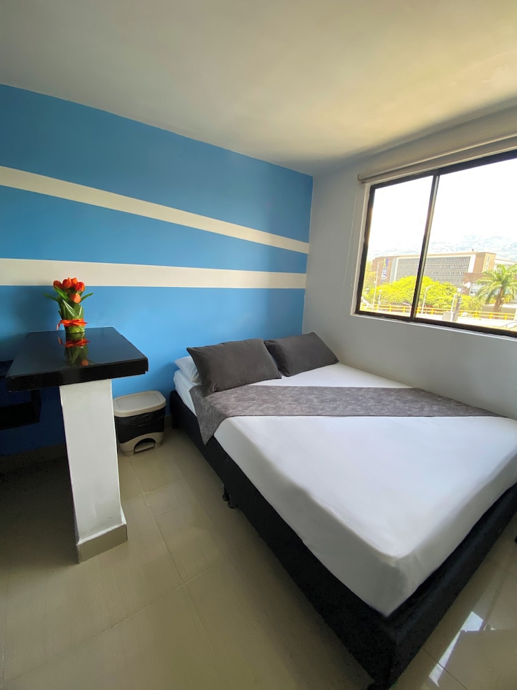 33Hotel 2/47
