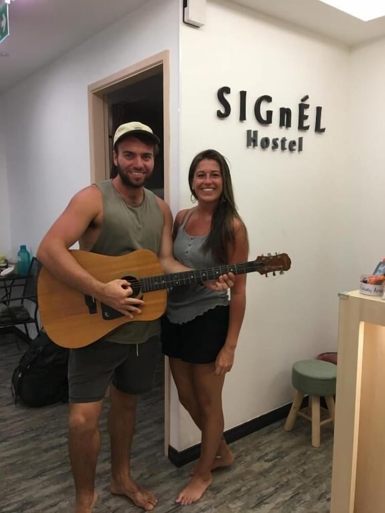 Signel Hostel 43/48