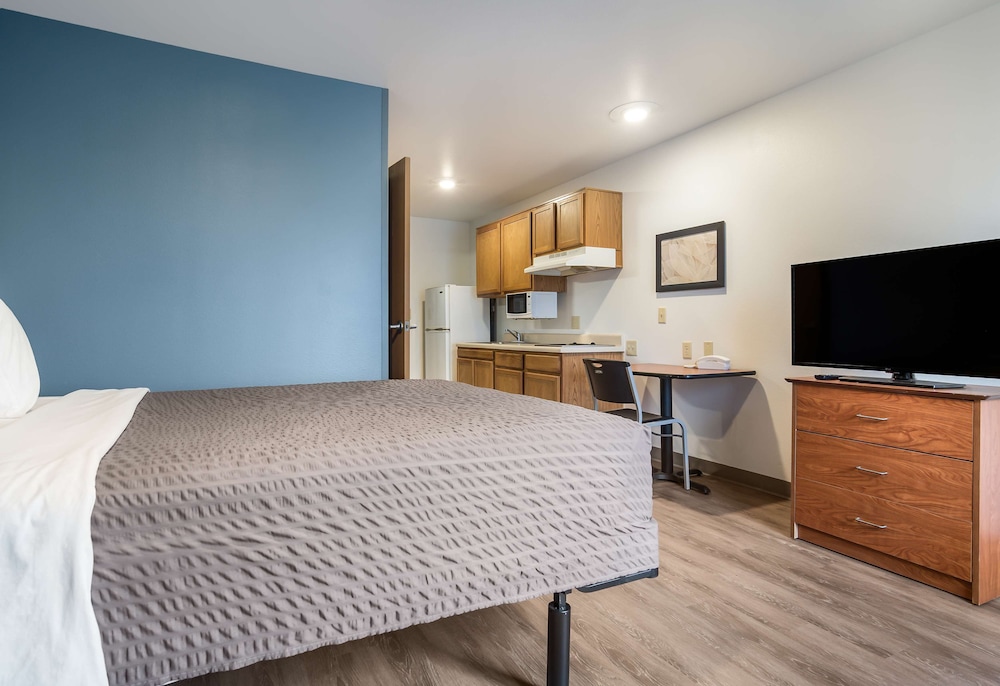 Studio 6 Extended Stay Fort Myers FL 10/49
