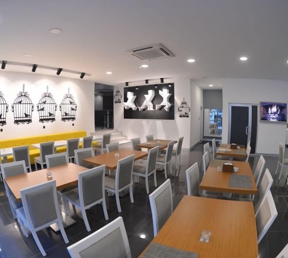 Sahin Hotel 2 28/36