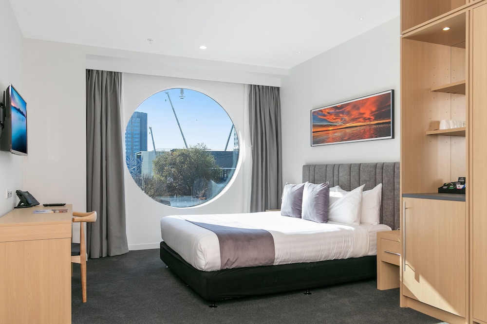 Christchurch City Hotel 10/35