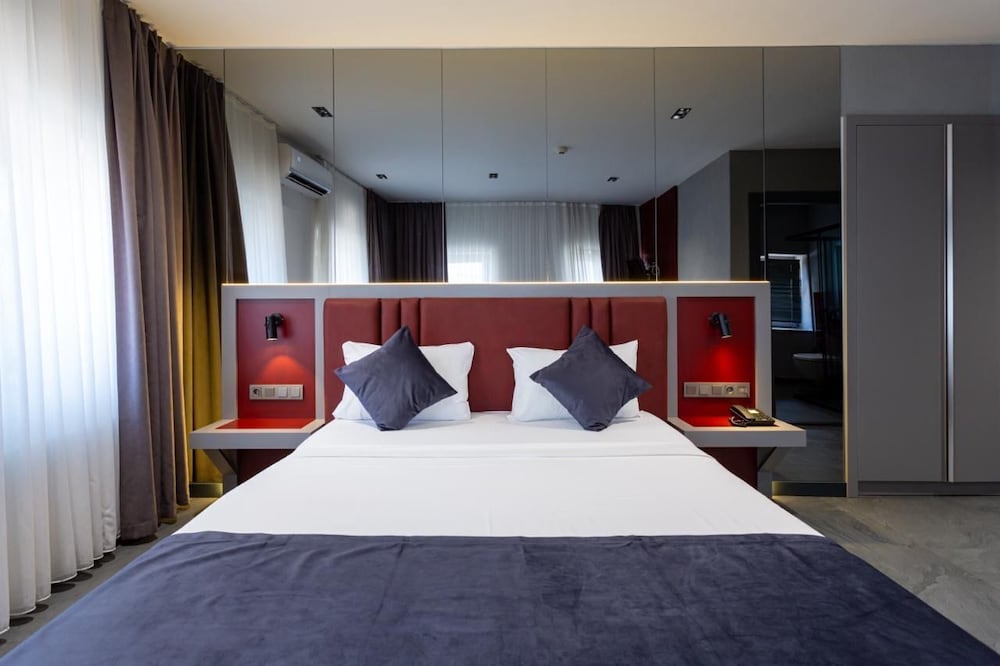 Gytha Hotel Pera 18/50