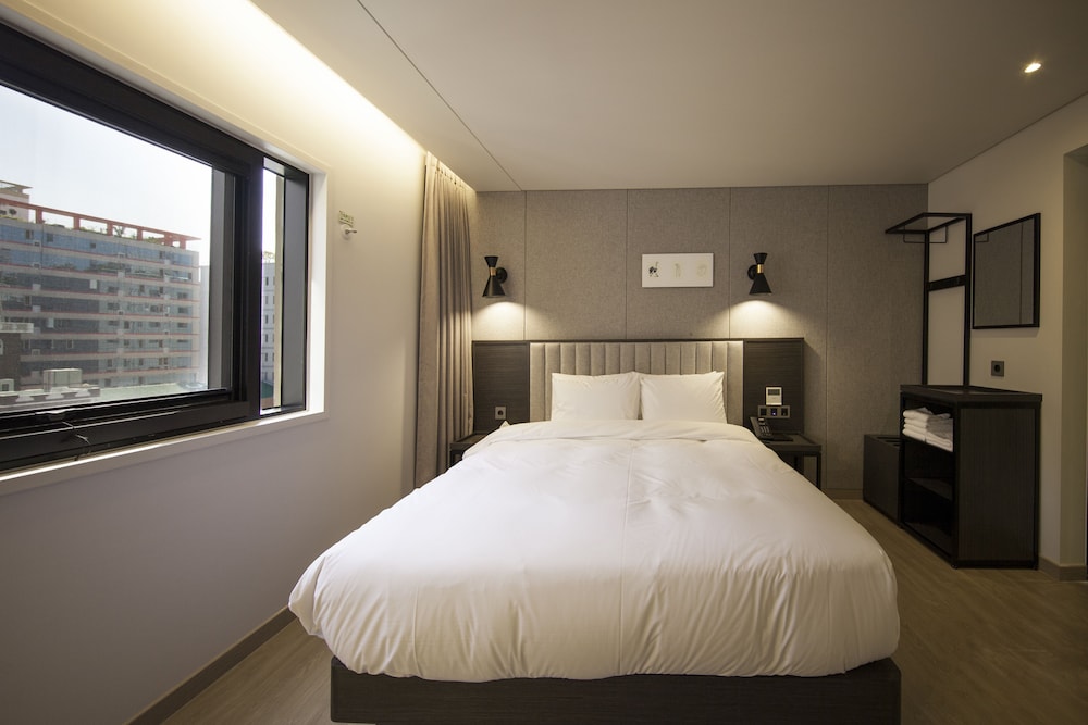 Yeonsan Hound Hotel 12/50