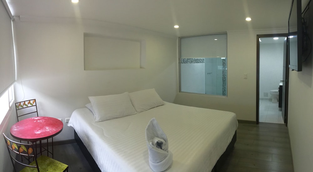 Hotel Metro 26 14/63