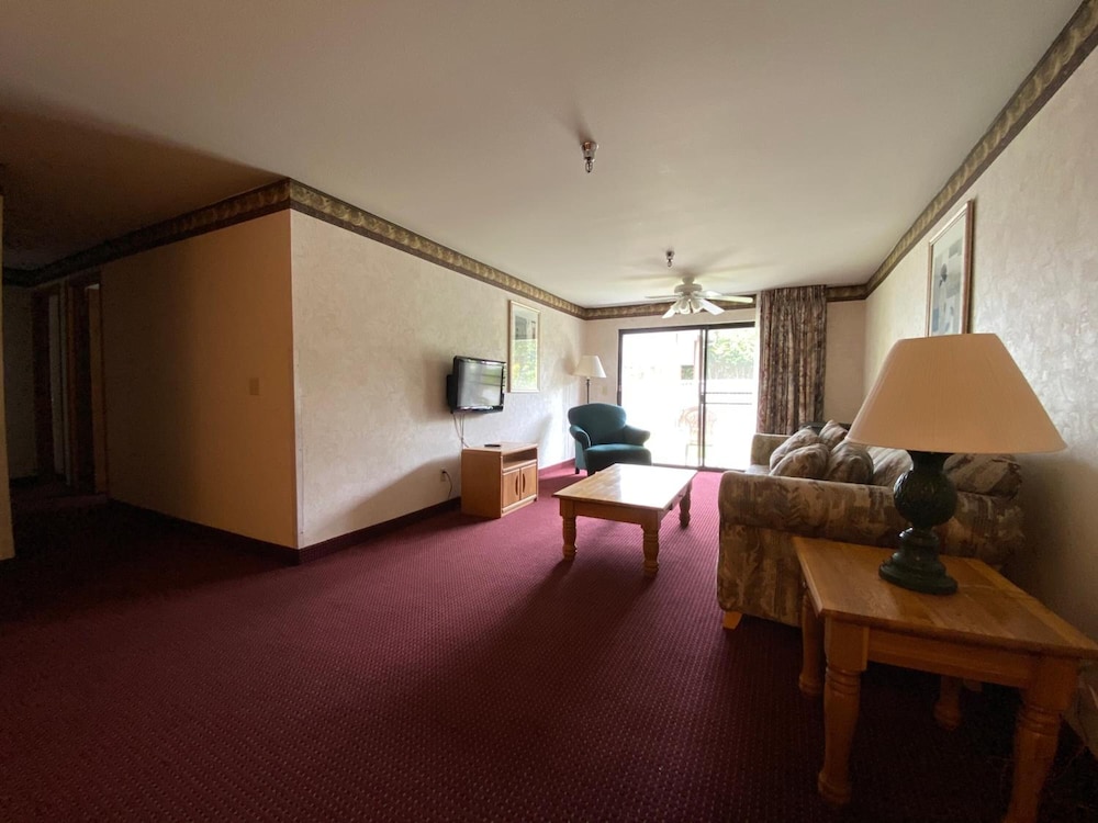 Friday Harbor Suites 25/31