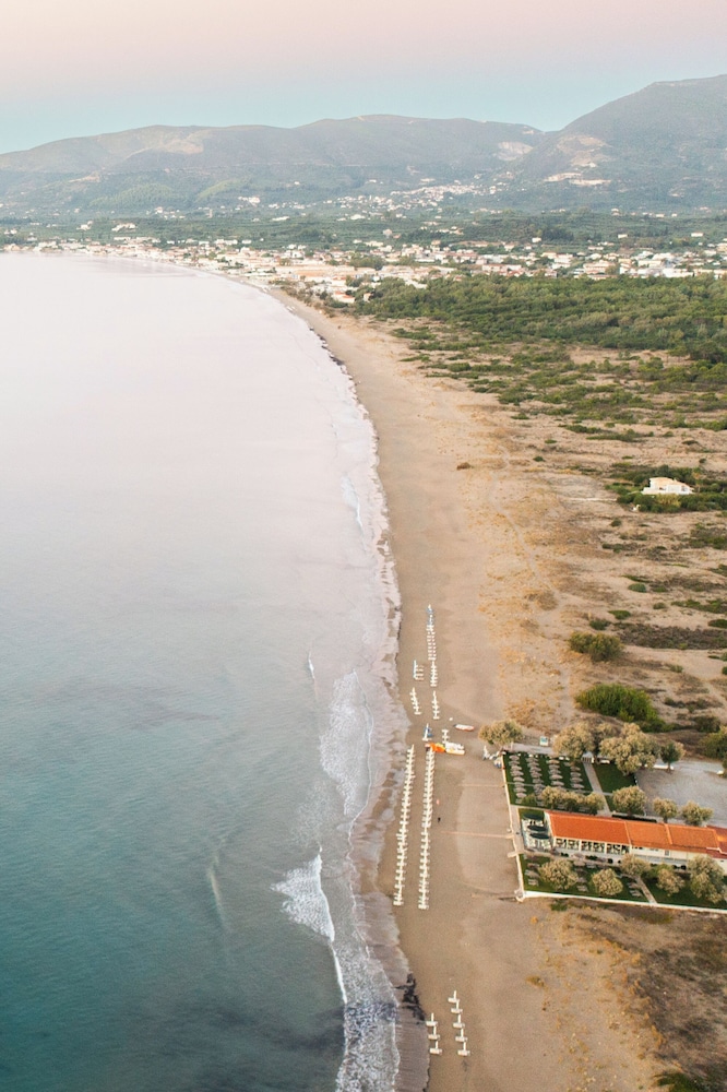 Kalamaki Beach Hotel 44/50
