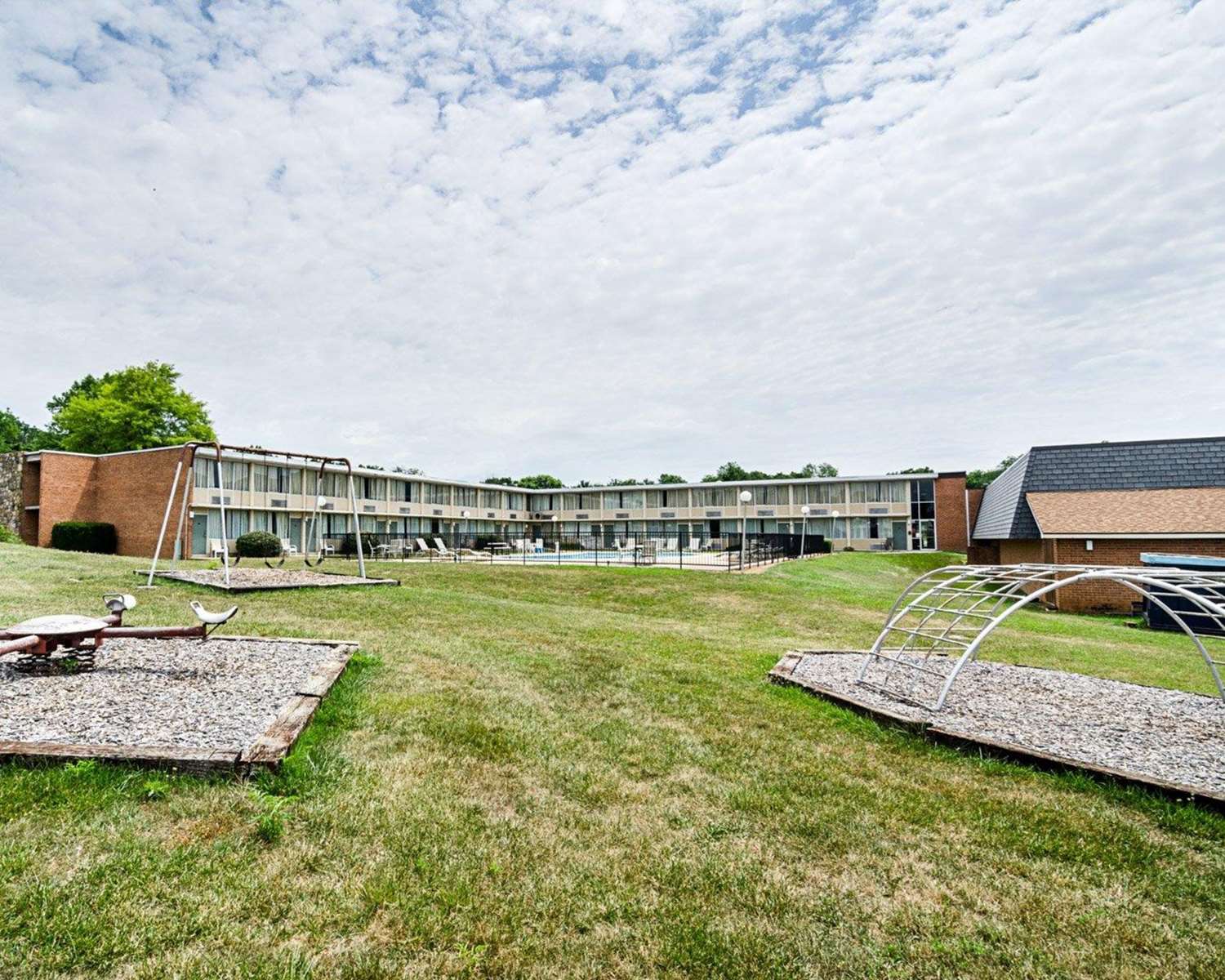 Quality Inn Shenandoah Valley 28/28