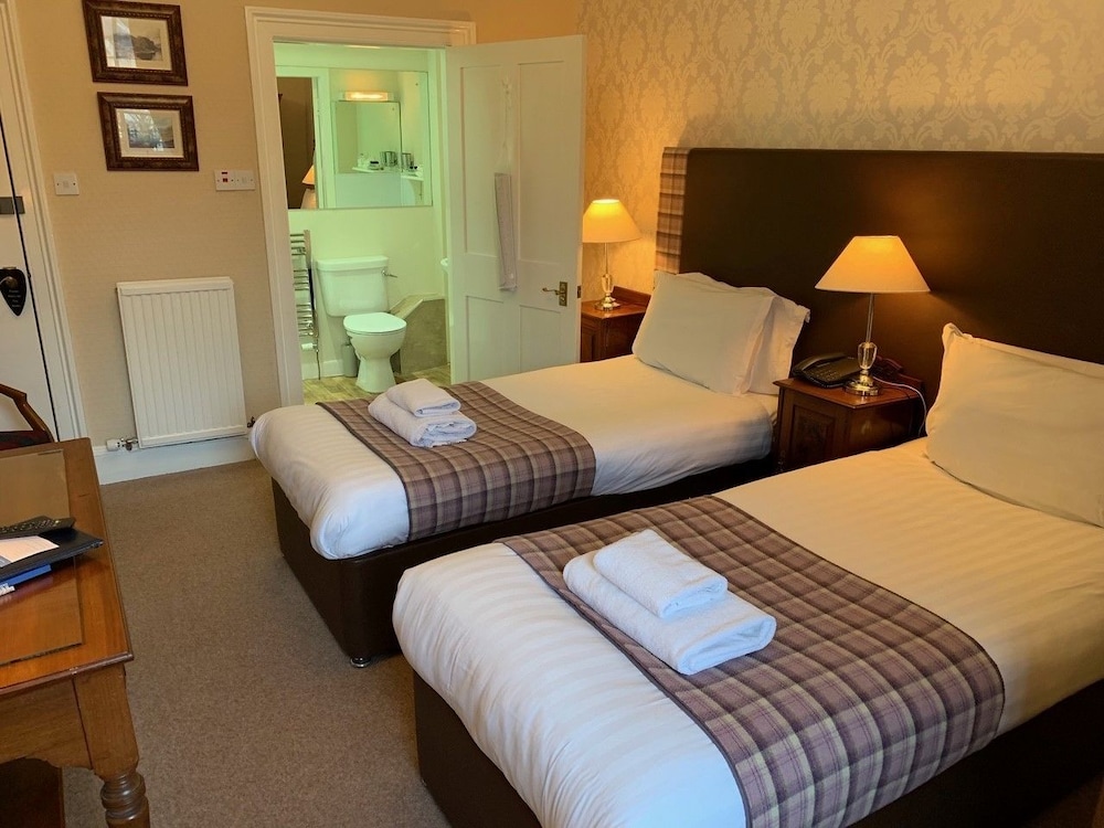 Albany Hotel 30/39