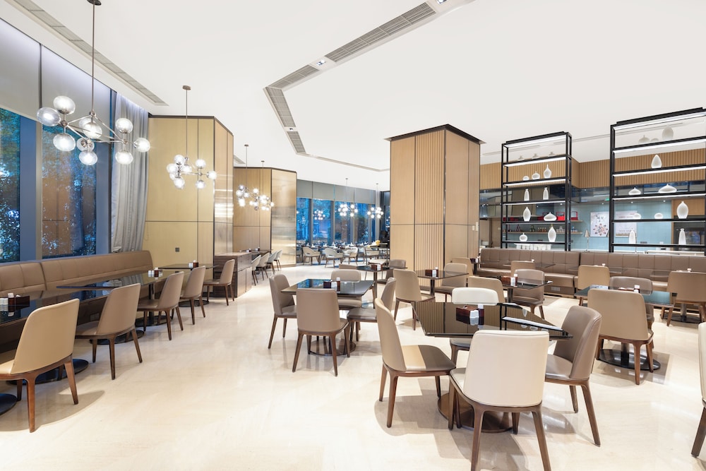HYATT HOUSE SHANGHAI HONGQIAO CBD 51/66