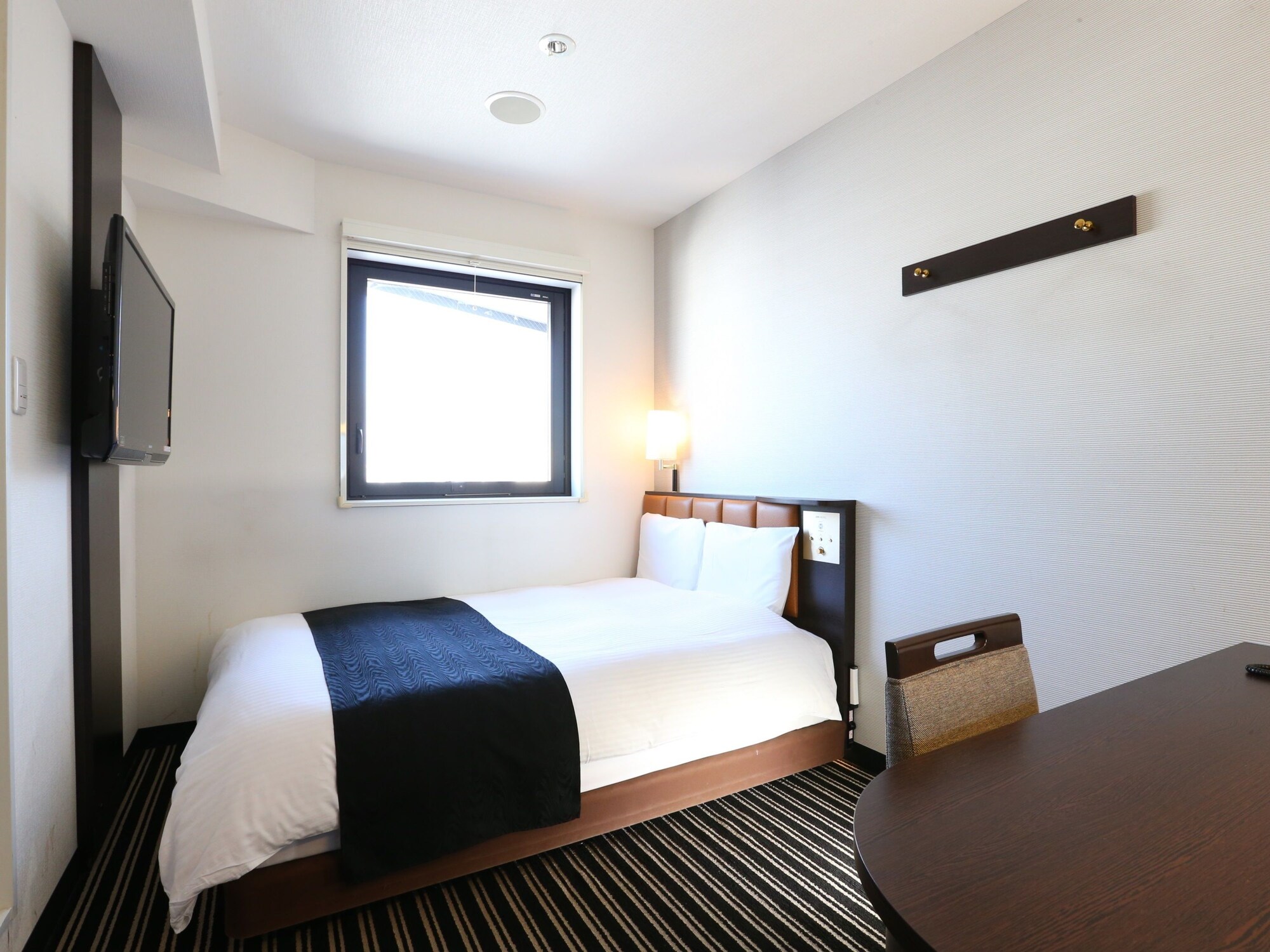 ROOM, DOUBLE BED