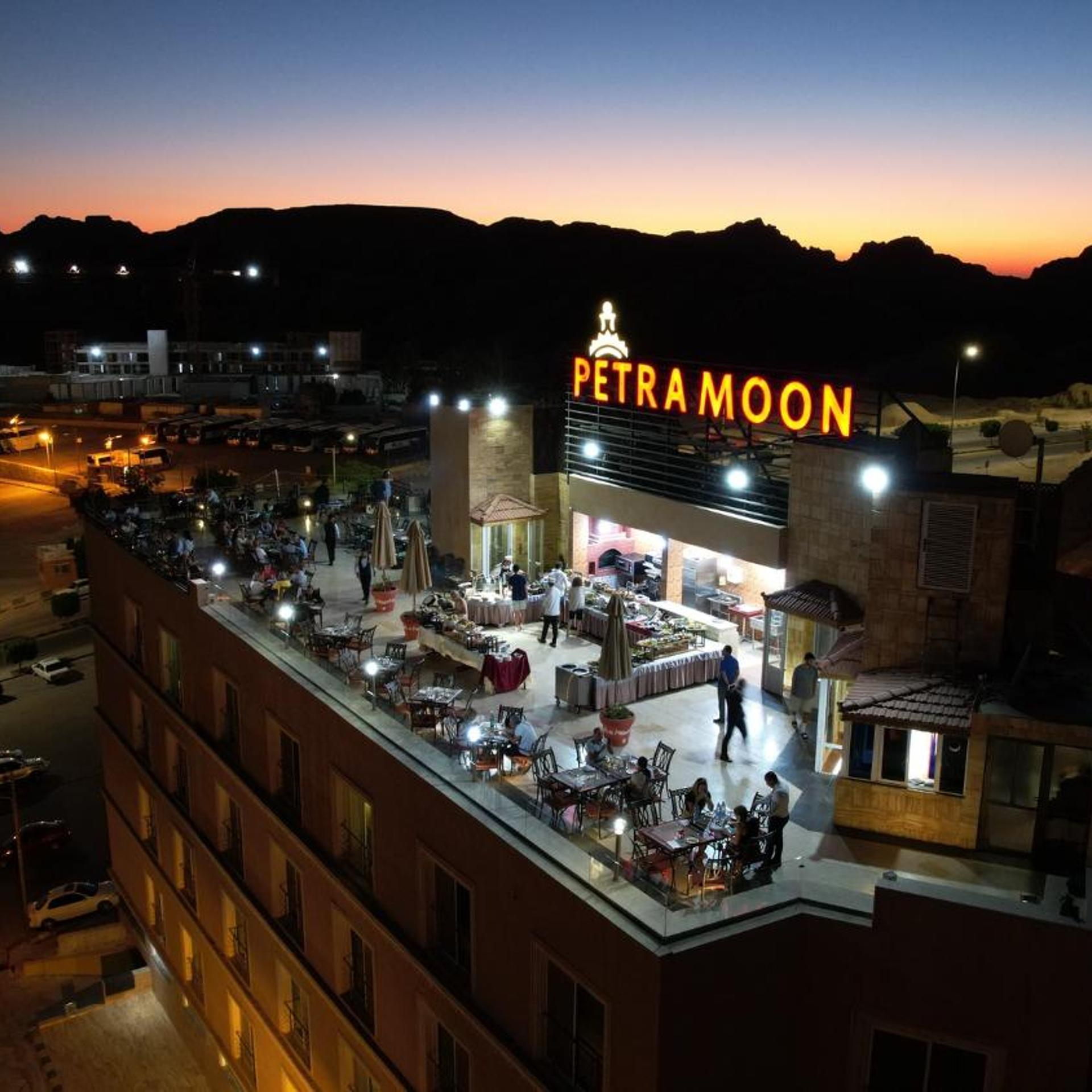 Petra Moon Hotel 2/58