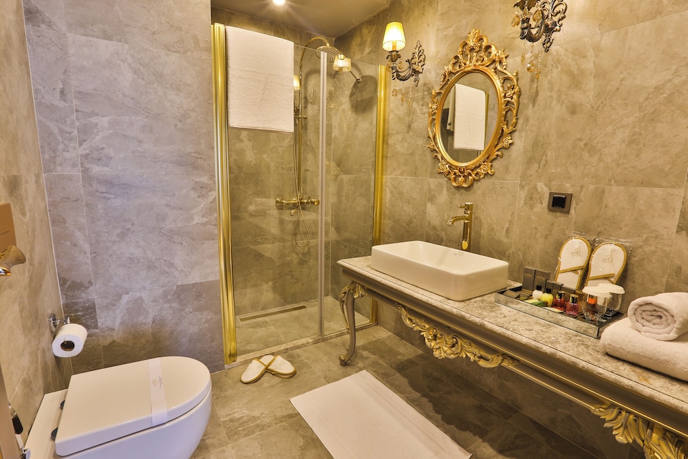 Real King Suit Otel 47/50