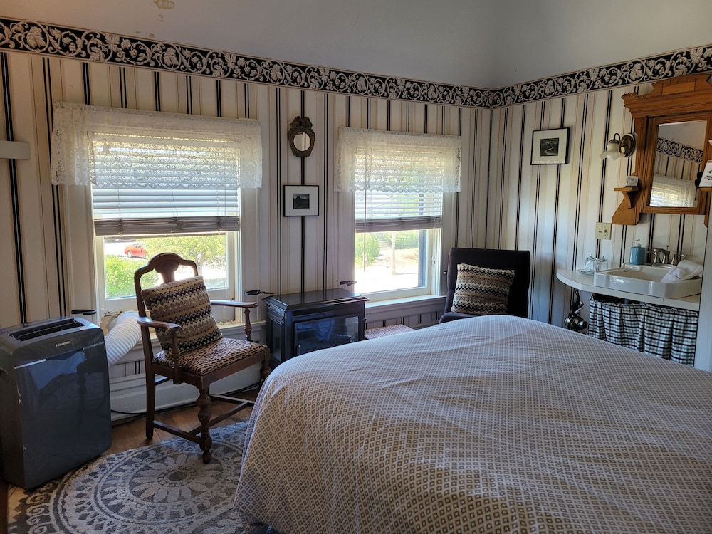 The Inn at Ludington 30/66