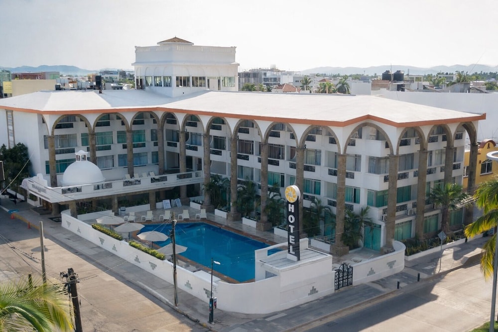 Hotel Solamar Inn 3/48