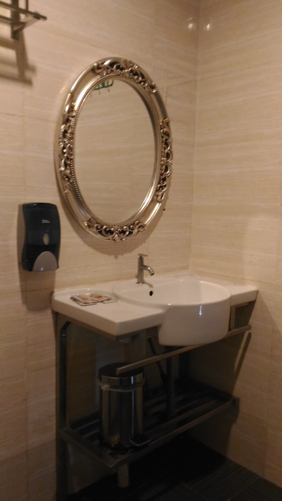 Beez Hotel Kuala Lumpur 54/61