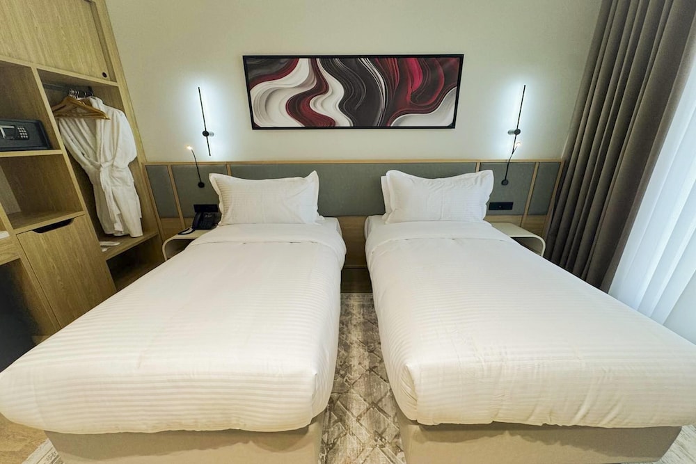 Standard, Twin Beds