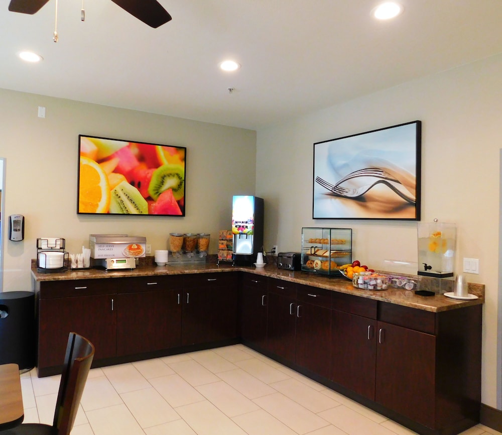 Island Suites 9/50