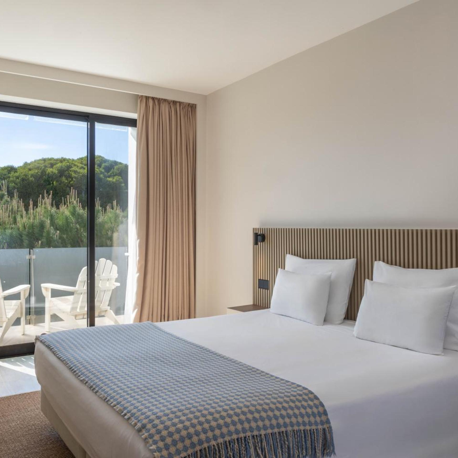 Suite, Double Bed, Street View
