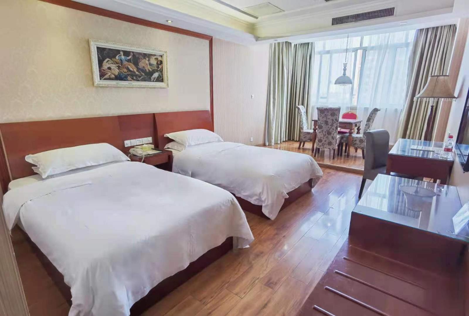 Vienna Hotel (Nantong Tongzhou Bus Station) 14/26