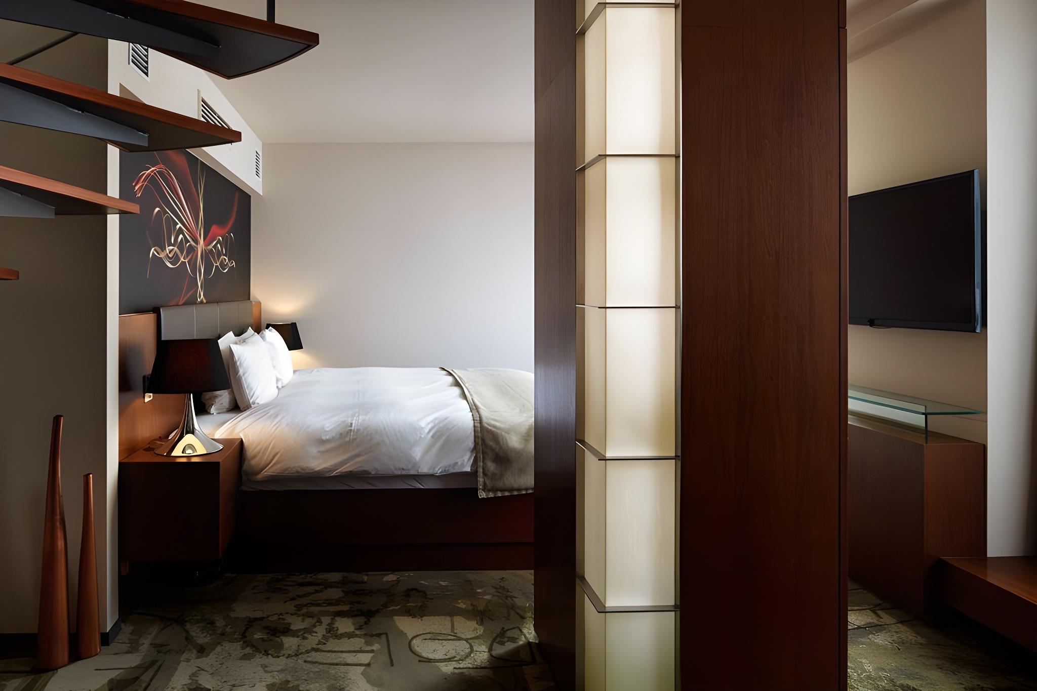 Cozy, Suite, King Bed