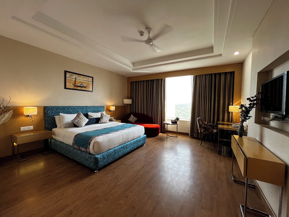 The Conway, Meerut 16/50