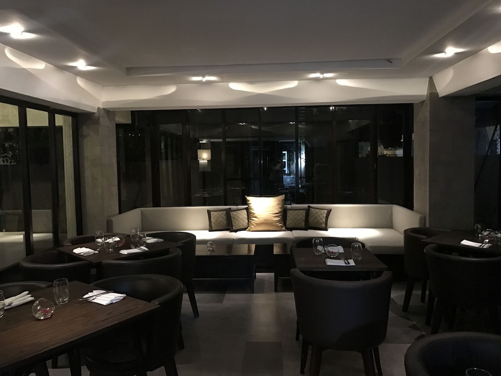 Anshel Hotel 33/45