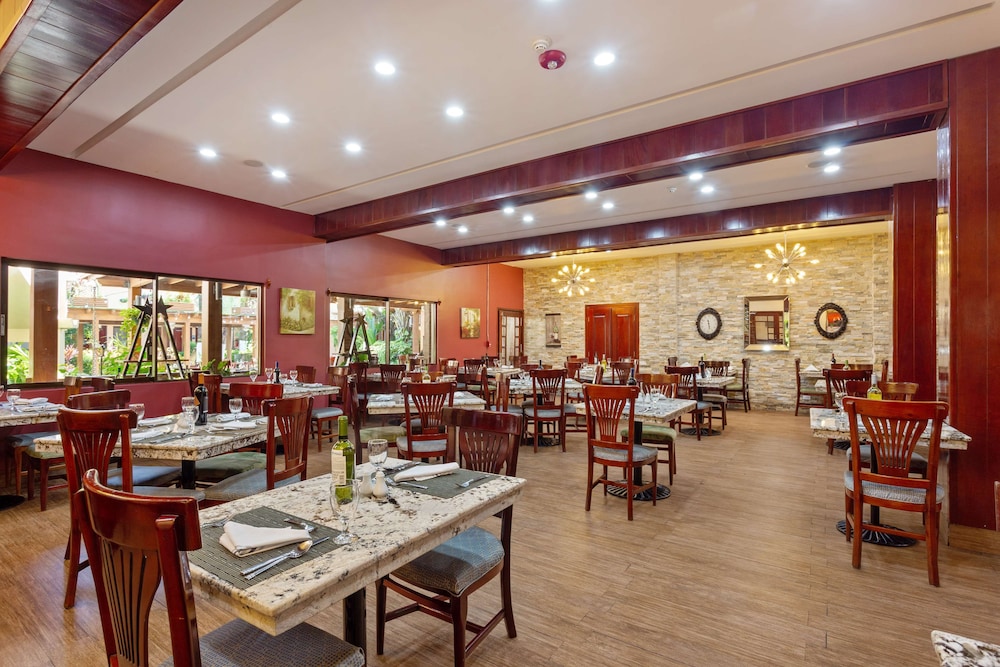 restaurant cafeteria