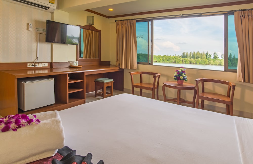 Krabi City Seaview Hotel 20/50