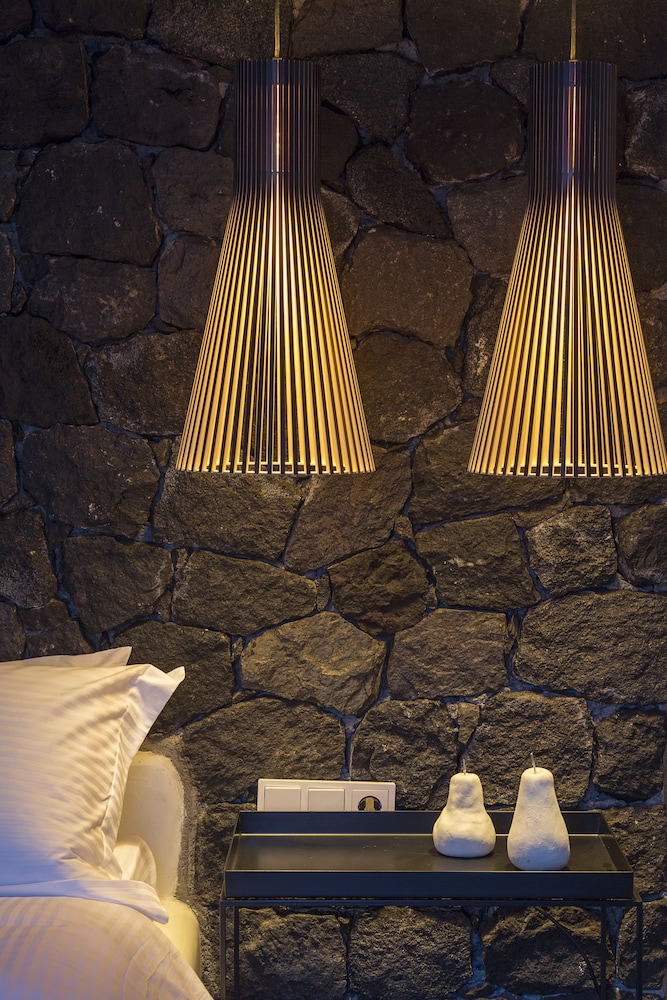 Aroma Suites 24/65