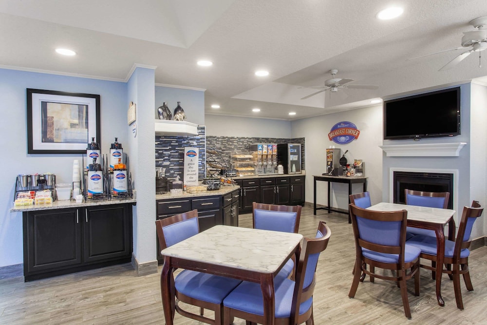 Baymont By Wyndham Jacksonville/Butler Blvd 17/22
