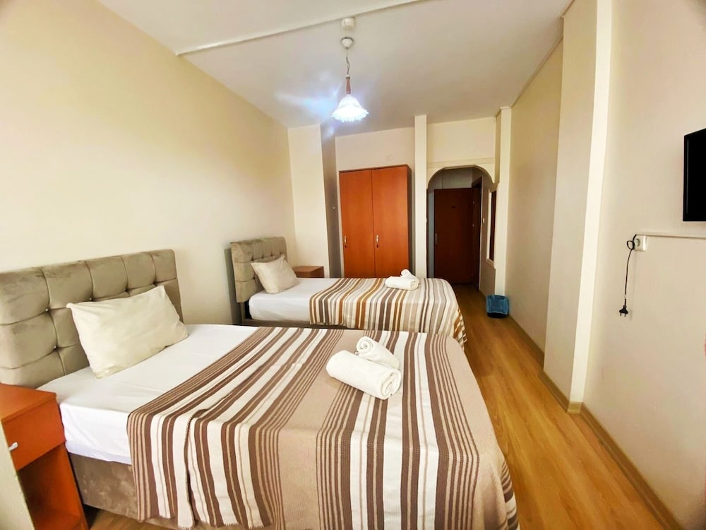 Ulubat Castle Hotel 27/61