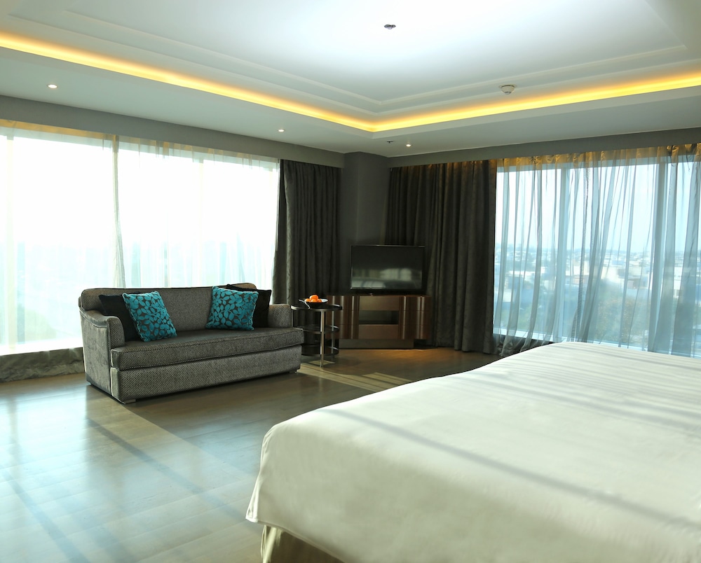 HYATT REGENCY LUDHIANA 23/75