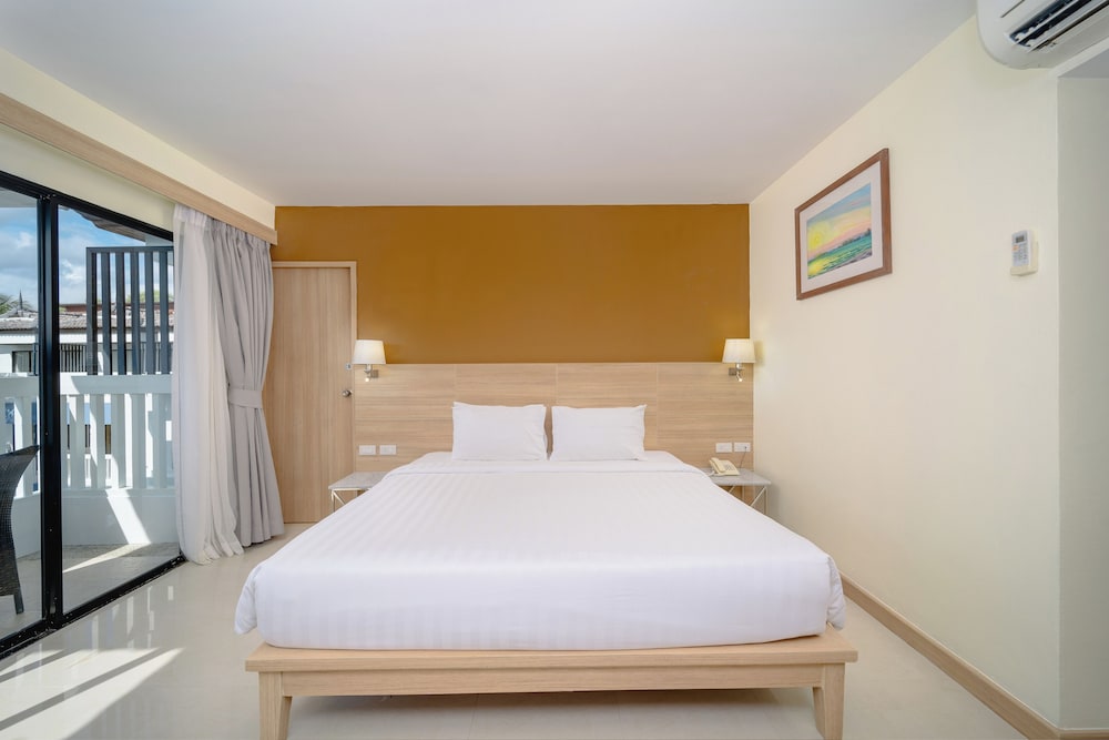 غرفة ديلوكس بسرير مزدوج بشرفة، Aonang Buri Resort 3/9