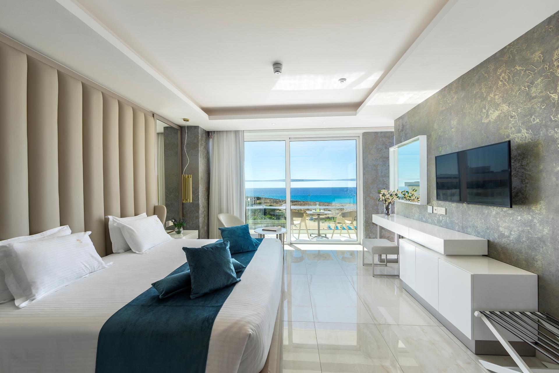 Superior, Suite, Double Bed, Sea Front, Balcony