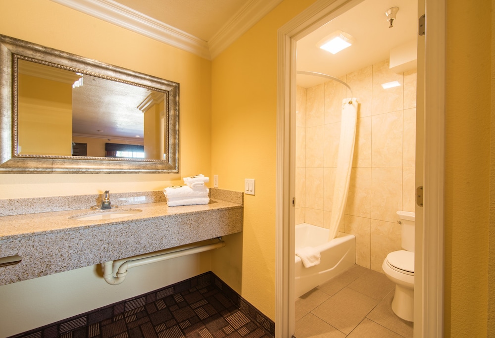 Industry Inn Amp Suites 56/60