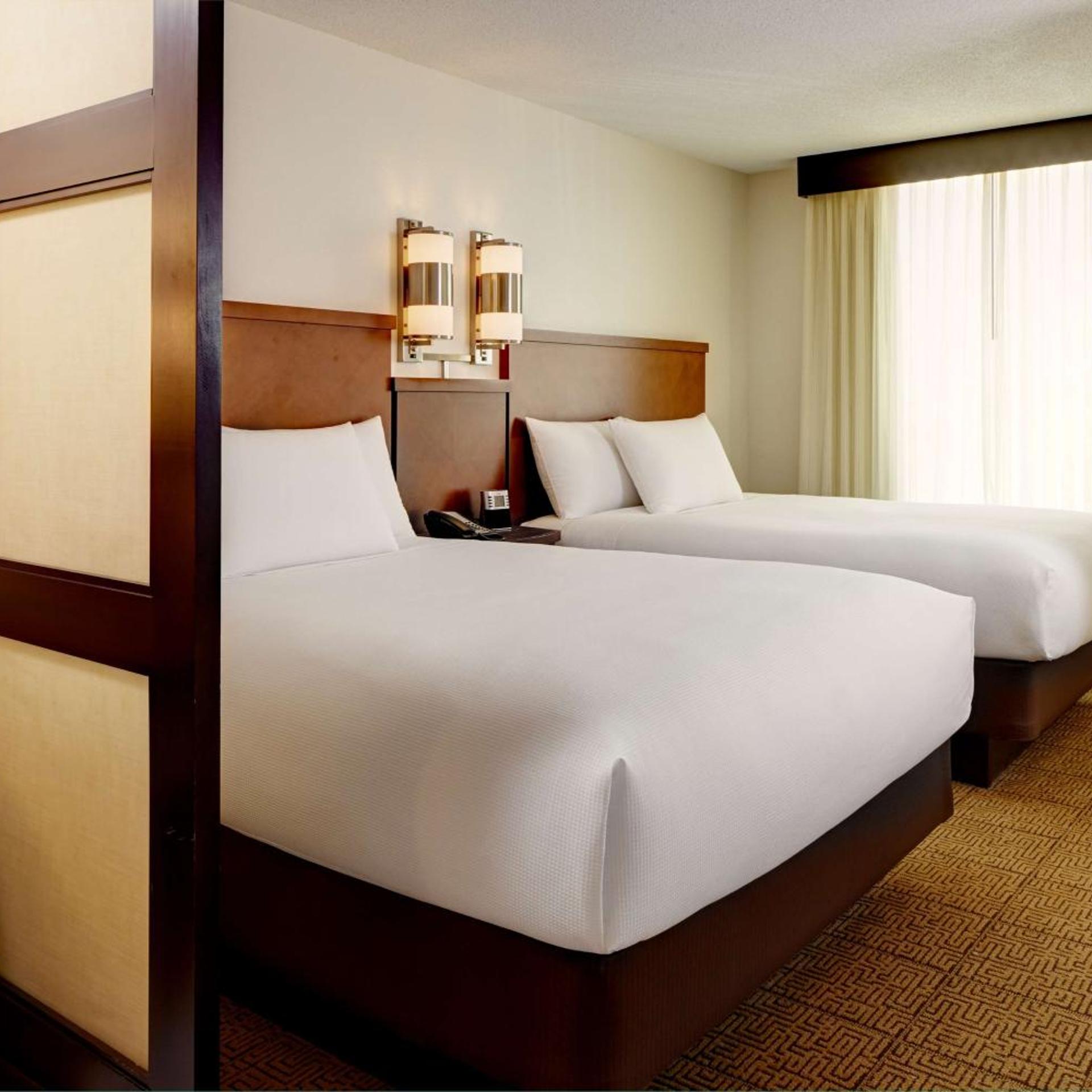 Room, 2 Queen Beds, Sofa, High Floor