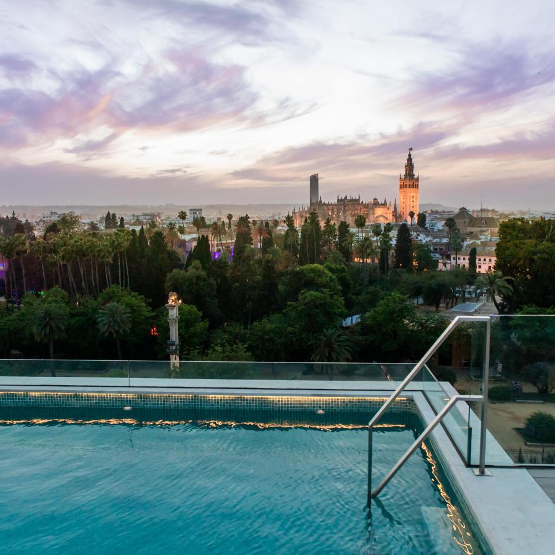 Hotel Alcazar Seville 52/55