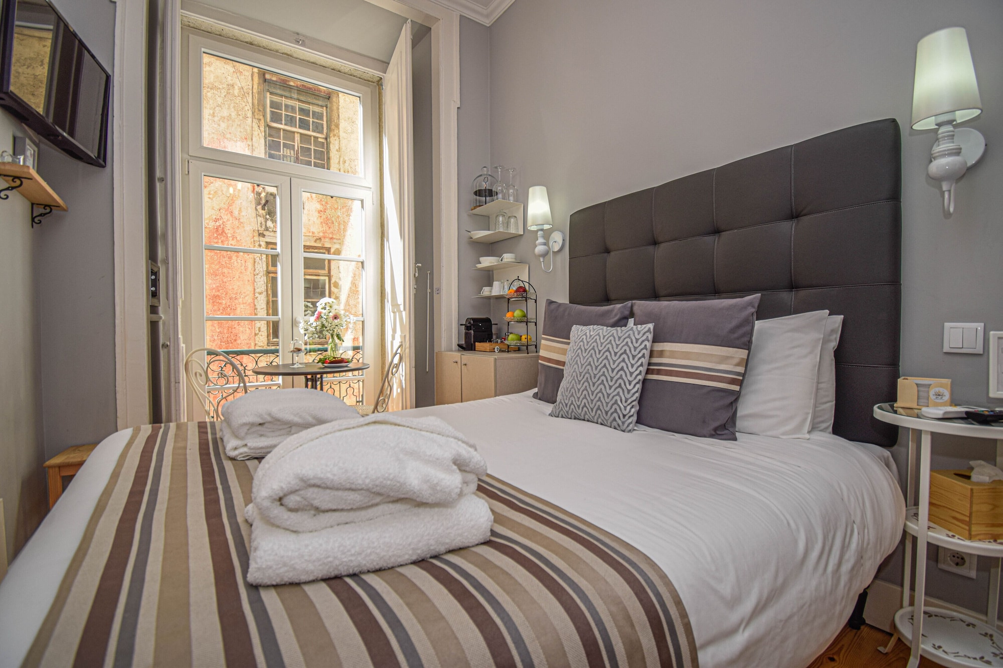 ROMANTIC, SUITE